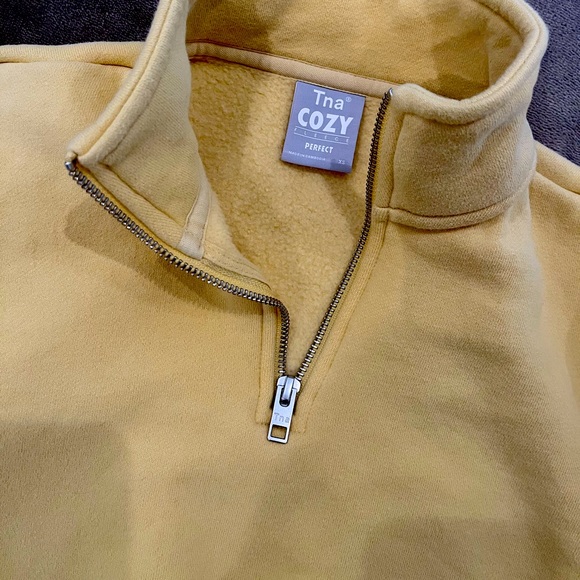 Tna Cozy Fleece Perfect ¼ Zip Sweatshirt in wheat XS - Picture 3 of 4